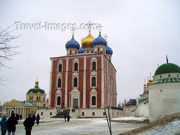 russia105: Russia - Ryazan: Uspensky Cathedral - the Kremlin (photo by Dalkhat M. Ediev) - (c) Travel-Images.com - Stock Photography agency - Image Bank