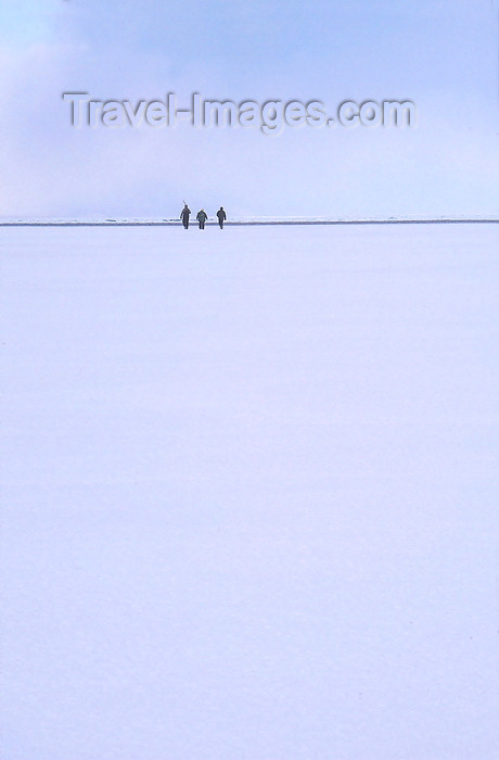 russia22: Lake Baikal, Irkutsk oblast, Siberian Federal District, Russia: three people on the horizon - Buryats on the frozen lake surface - winter scene -  UNESCO World Heritage site - photo by B.Cain - (c) Travel-Images.com - Stock Photography agency - Image Bank