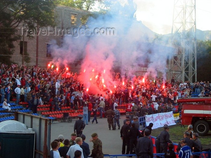 russia432: Russia - Pyatigorsk - Stavropol kray: football match - Spartak vs Terek - supporters - fire - soccer (photo by Dalkhat M. Ediev) - (c) Travel-Images.com - Stock Photography agency - Image Bank
