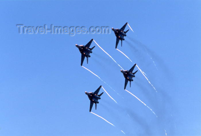 russia467: Russia - Gelendjik - Krasnodar kray: aviation show - formation of Mikoyan-Gurevich MiG-29 Fulcrum fighters - aircraft - photo by V.Sidoropolev - (c) Travel-Images.com - Stock Photography agency - Image Bank