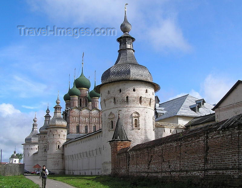 russia524: Russia - Rostov / Rostov Veliky - Golden ring - Yaroslavl Oblast: Kremlin - outside - photo by J.Kaman - (c) Travel-Images.com - Stock Photography agency - Image Bank