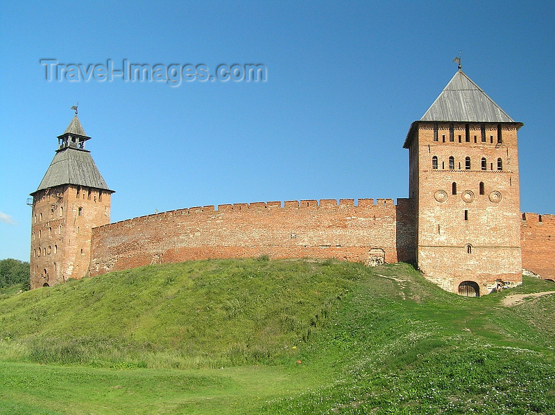 russia541: Russia - Velikiy Novgorod: Kremlin - the medieval walls of Novgorod withstood many a siege - photo by J.Kaman - (c) Travel-Images.com - Stock Photography agency - Image Bank