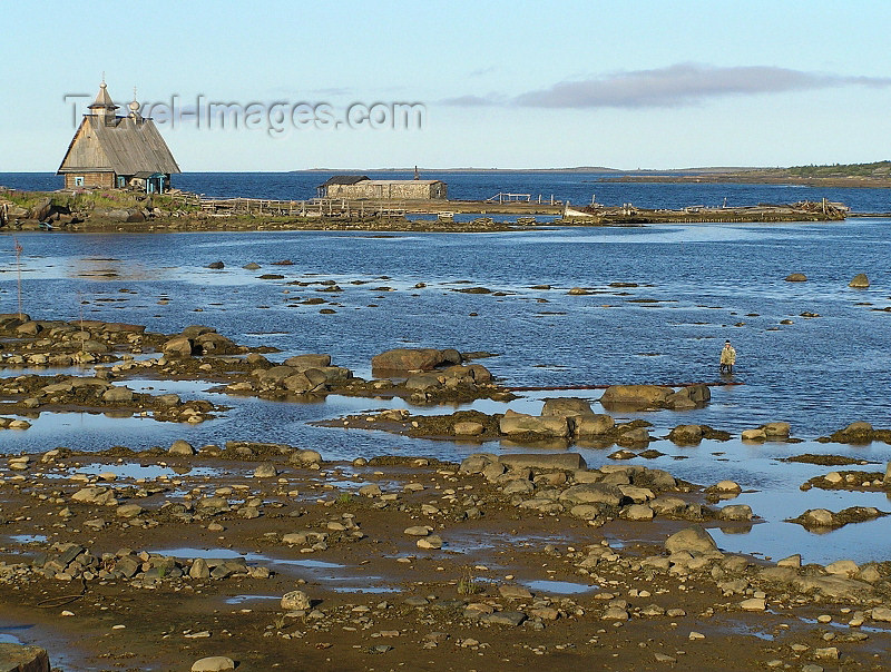 russia552: Russia - Rabocheostrovsk - Republic of Karelia: Church and White Sea shore - photo by J.Kaman - (c) Travel-Images.com - Stock Photography agency - Image Bank