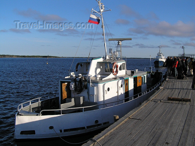 russia553: Russia - Rabocheostrovsk - Republic of Karelia: boat - White Sea - photo by J.Kaman - (c) Travel-Images.com - Stock Photography agency - Image Bank