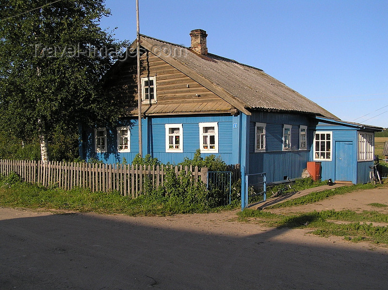 russia574: Russia - Marino - Valogda oblast: Village architecture - photo by J.Kaman - (c) Travel-Images.com - Stock Photography agency - Image Bank