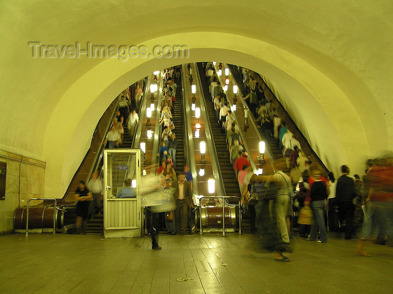 russia665: Russia - Moscow: escalators - Underground / Metro / Subway - photo by J.Kaman - (c) Travel-Images.com - Stock Photography agency - Image Bank