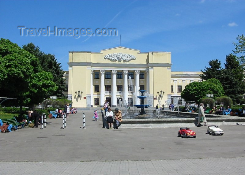 russia72: Russia - Krasnodar krai - Tikhoretsk: the Philarmony (photo by Dalkhat M. Ediev) - (c) Travel-Images.com - Stock Photography agency - Image Bank