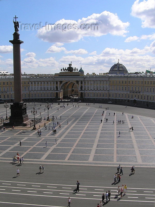 russia735: Russia - St Petersburg: Dvortsovaya square - photo by J.Kaman - (c) Travel-Images.com - Stock Photography agency - Image Bank