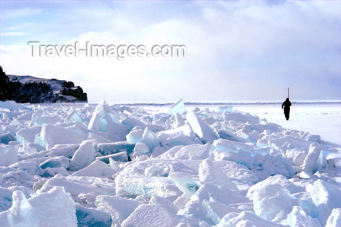 russia753: Lake Baikal, Irkutsk oblast, Siberian Federal District, Russia: ice shards along the shore of Olkhon island - photo by B.Cain - (c) Travel-Images.com - Stock Photography agency - Image Bank