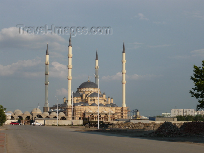 russia780: Chechnya, Russia - Grozny - Grozny central mosque on Putin Prospekt - Chechen mosque - Hajji Akhmad Kadyrov's Resting Place - photo by A.Bley - (c) Travel-Images.com - Stock Photography agency - Image Bank