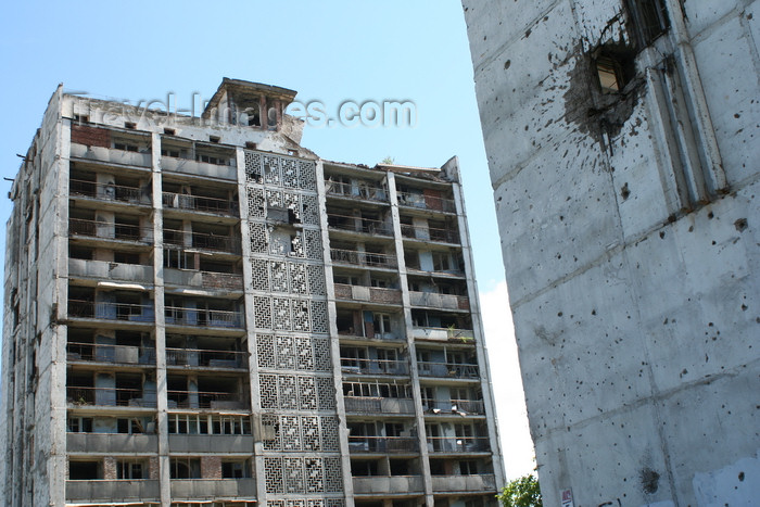 russia791: Chechnya, Russia - Grozny - destroyed apartment buildings- photo by A.Bley - (c) Travel-Images.com - Stock Photography agency - Image Bank