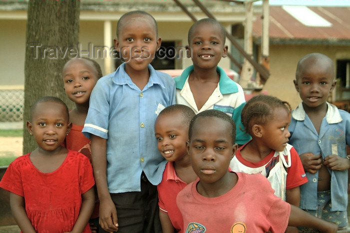 rwanda7: Rwanda: poses - group of African children - photo by J.Banks - (c) Travel-Images.com - Stock Photography agency - Image Bank