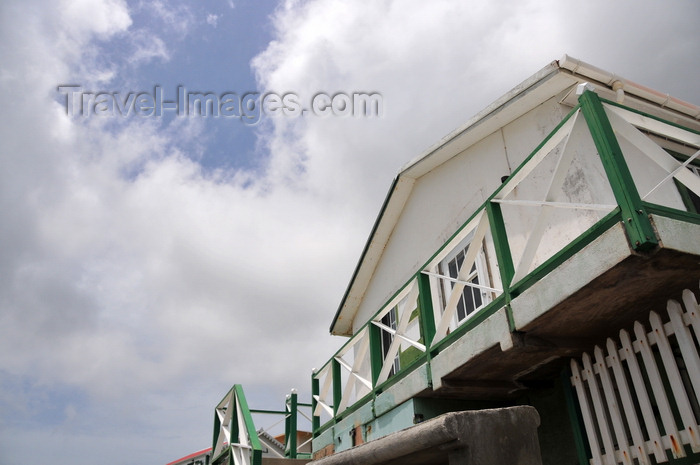 saba17: Hell's Gate / Zion's Hill, Saba: cottage overlooking the coast - photo by M.Torres - (c) Travel-Images.com - Stock Photography agency - Image Bank