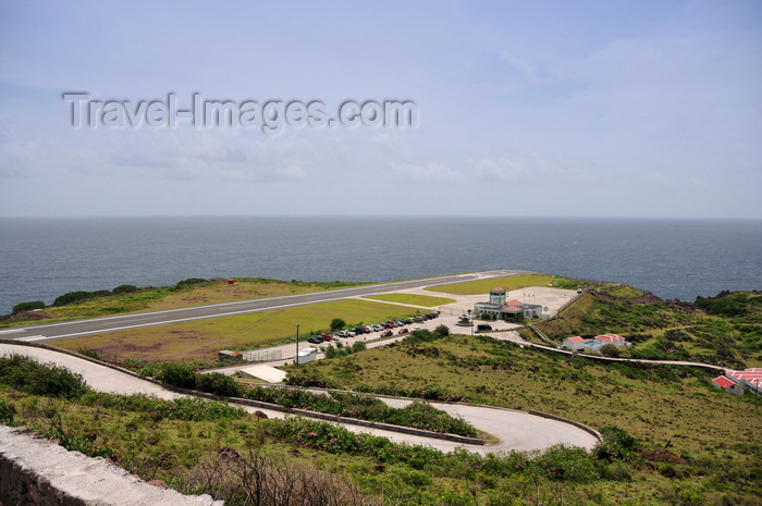saba63: Flat Point, Saba: Juancho E. Yrausquin Airport and the switchbacks of 'the Road' - view over the Caribbean sea - photo by M.Torres - (c) Travel-Images.com - Stock Photography agency - Image Bank