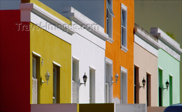 safrica122: South Africa - Bright colored houses, Bokap, Cape Town - photo by B.Cain - (c) Travel-Images.com - Stock Photography agency - Image Bank