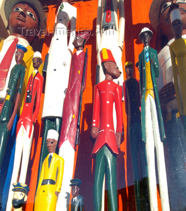 safrica194: South Africa - Wooden carving souvenirs in window, Cape Town - photo by B.Cain - (c) Travel-Images.com - Stock Photography agency - Image Bank