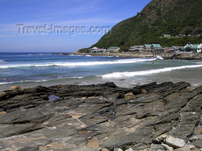safrica199: Victoria Bay / Victoriabaai, Eden District, Western Cape, South Africa: the waves make this small cove popular with the surf crowd - Garden Route - photo by D.Steppuhn - (c) Travel-Images.com - Stock Photography agency - Image Bank
