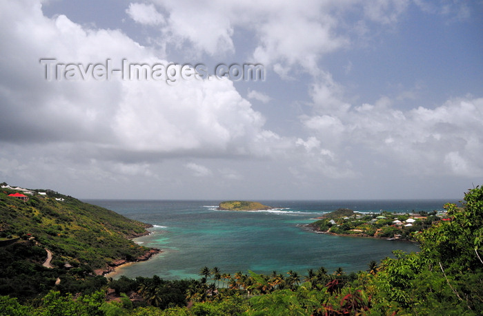 saint-barthelemy16: Anse Marigot, St. Barts / Saint-Barthélemy: looking towards Turtle island - Ile Tortue - photo by M.Torres - (c) Travel-Images.com - Stock Photography agency - Image Bank