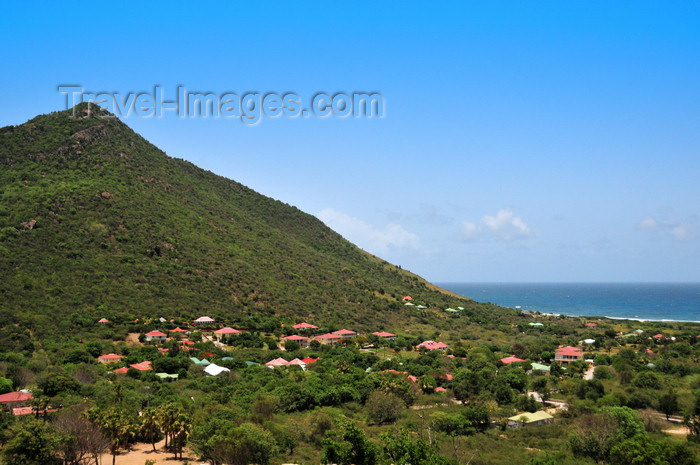 saint-barthelemy6: Morne du Vitet, St. Barts / Saint-Barthélemy: view from inland towards Anse de Grand Fond - photo by M.Torres - (c) Travel-Images.com - Stock Photography agency - Image Bank