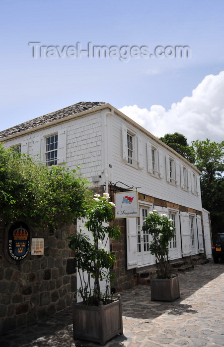 saint-barthelemy60: Gustavia, St. Barts / Saint-Barthélemy: the Dinzey house, aka The Brigantin - Swedish Consulate - the island was a Swedish colony for 93 years - Sveriges Konsulat - Maison Dinzey - Dinzeys Hus - photo by M.Torres - (c) Travel-Images.com - Stock Photography agency - Image Bank