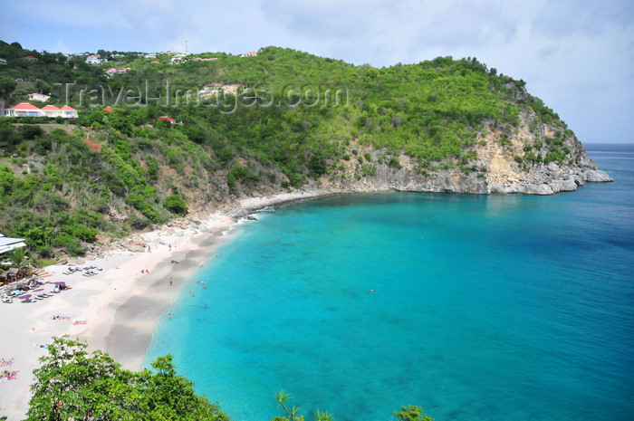 saint-barthelemy70: Gustavia, St. Barts / Saint-Barthélemy: Shell beach - view from Fort Karl - Anse de Grands Galets - photo by M.Torres - (c) Travel-Images.com - Stock Photography agency - Image Bank