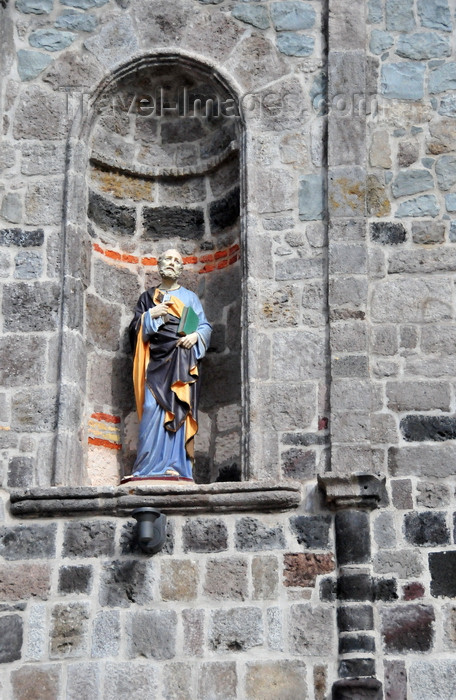 saint-barthelemy73: Gustavia, St. Barts / Saint-Barthélemy: Catholic Church of Our Lady of The Assumption - façade niche with Saint Peter figure - Spanish style architecture - Rue de l’Eglise - Eglise Catholique - photo by M.Torres - (c) Travel-Images.com - Stock Photography agency - Image Bank