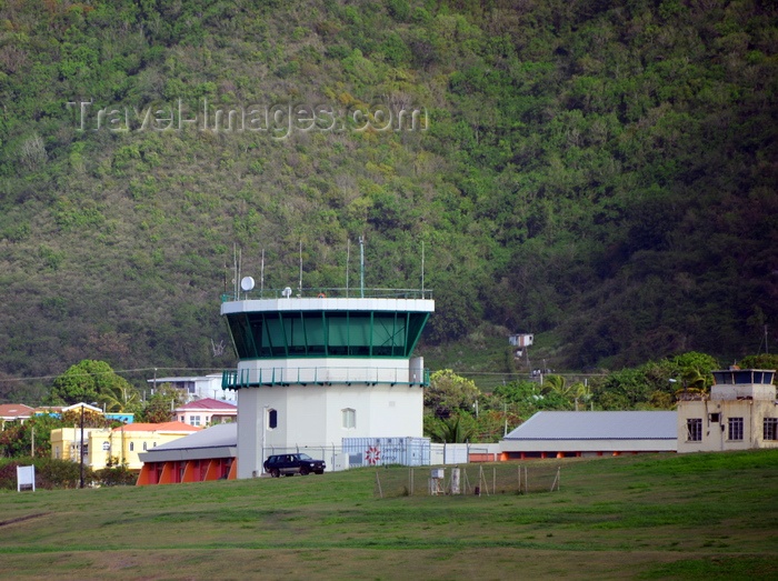 saint-kitts-nevis36: Basseterre, Saint Kitts island, Saint Kitts and Nevis: old and new control towers at the Robert L. Bradshaw Airport - photo by M.Torres - (c) Travel-Images.com - Stock Photography agency - Image Bank