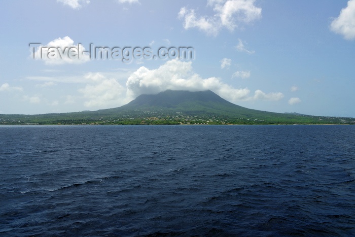 saint-kitts-nevis38: Nevis island, St Kitts and Nevis: the island and Nevis Peak volcano seen from the sea - west coast - photo by M.Torres - (c) Travel-Images.com - Stock Photography agency - Image Bank