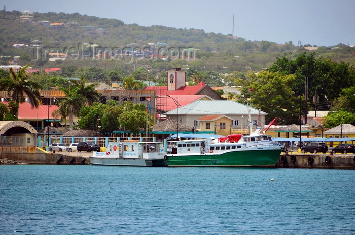 saint-kitts-nevis40: Charlestown, Nevis, St Kitts and Nevis: harbor, ferry pier - 'Caribe Queen' ferry leaving for Basseterre in St Kitts - photo by M.Torres - (c) Travel-Images.com - Stock Photography agency - Image Bank