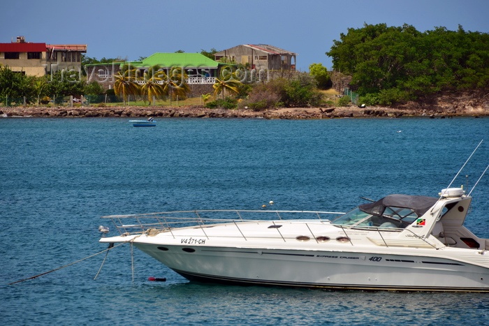 saint-kitts-nevis41: Charlestown, Nevis, St Kitts and Nevis: speed boat and Gallows Bay - photo by M.Torres - (c) Travel-Images.com - Stock Photography agency - Image Bank