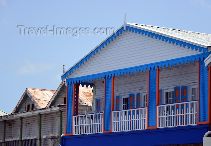 saint-kitts-nevis47: Charlestown, Nevis, St Kitts and Nevis: colourful façade with verandah - Creole architecture - photo by M.Torres - (c) Travel-Images.com - Stock Photography agency - Image Bank