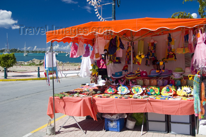 saint-martin19: Saint Martin - Marigot: market stall - Caribbean paraphernalia - photo by D.Smith - (c) Travel-Images.com - Stock Photography agency - Image Bank