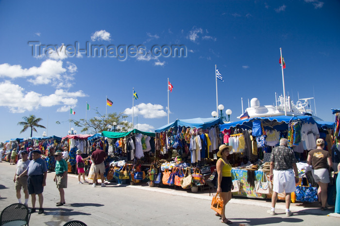 saint-martin28: Saint Martin - Marigot: souvenir stalls - photo by D.Smith - (c) Travel-Images.com - Stock Photography agency - Image Bank