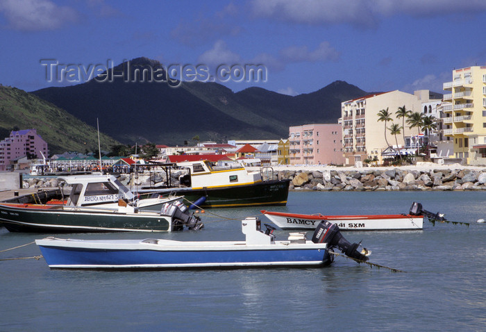 saint-martin55: Philipsburg, Sint Maarten, Netherlands Antilles: main town of the dutch part of Saint Martin island - boats, town and mountains - photo by S.Dona' - (c) Travel-Images.com - Stock Photography agency - Image Bank
