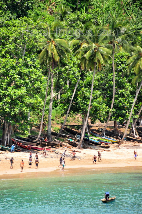 sao-tome108: Santana, Cantagalo district, São Tomé and Prícipe / STP: leisure on the beach - Hotel Club Santana Resort / lazer na praia - photo by M.Torres - (c) Travel-Images.com - Stock Photography agency - Image Bank