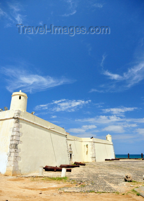 sao-tome249: São Tomé, São Tomé and Príncipe / STP: Portuguese fort of Saint Sebastian / Forte de São Sebastião - baluarte ocidental - photo by M.Torres - (c) Travel-Images.com - Stock Photography agency - Image Bank