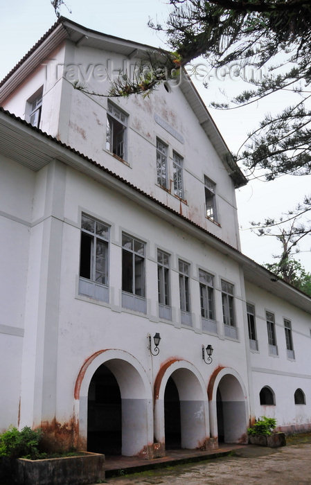 sao-tome51: Roça Monte Café, Mé-Zóchi district, São Tomé and Príncipe / STP: the hospital / o hospital - photo by M.Torres - (c) Travel-Images.com - Stock Photography agency - Image Bank