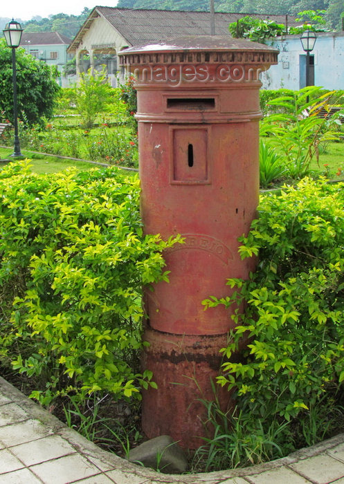 sao-tome7: Santo António, Príncipe island, São Tomé and Príncipe / STP: old Portuguese post box / velho marco de correio dos CTT - photo by G.Frysinger - (c) Travel-Images.com - Stock Photography agency - Image Bank