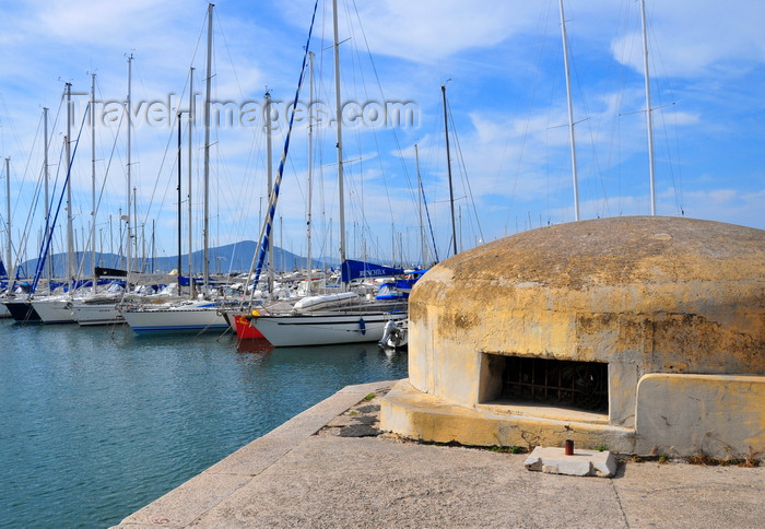 sardinia147: Alghero / L'Alguer, Sassari province, Sardinia / Sardegna / Sardigna: bunker and yachts in the marina - porto turistico - photo by M.Torres - (c) Travel-Images.com - Stock Photography agency - Image Bank