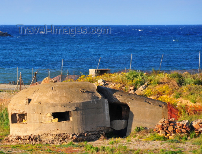 sardinia189: Porto Torres / Pòltu Tòrra, Sassari province, Sardinia / Sardegna / Sardigna: coastal bunker in ruins - a touch of Albania - photo by M.Torres - (c) Travel-Images.com - Stock Photography agency - Image Bank