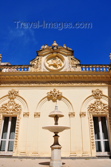 sardinia200: Sassari / Tàthari , Sassari province, Sardinia / Sardegna / Sardigna: offices of the Sardinian Region - Palazzo Cugurra - fountain - photo by M.Torres - (c) Travel-Images.com - Stock Photography agency - Image Bank