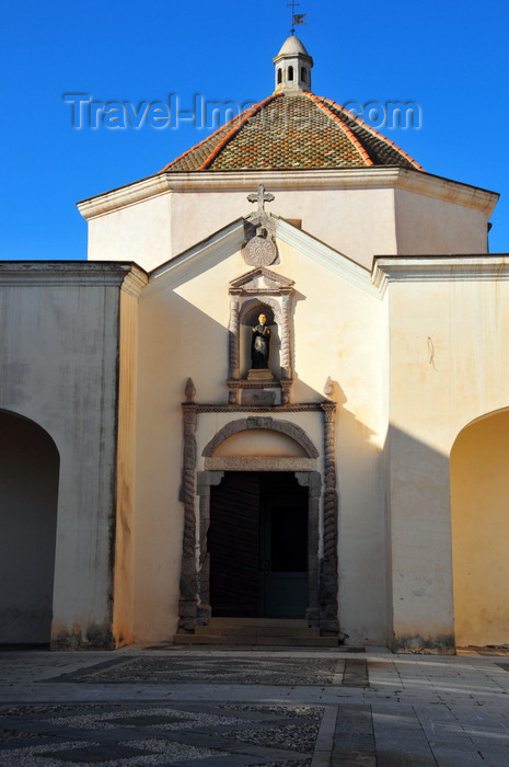 sardinia263: Isili, Cagliari province, Sardinia / Sardegna / Sardigna: church of San Giuseppe Calasanzio - built by the Piarists, Order of Poor Clerks Regular of the Mother of God of the Pious Schools - Sarcidano sub-region - photo by M.Torres - (c) Travel-Images.com - Stock Photography agency - Image Bank