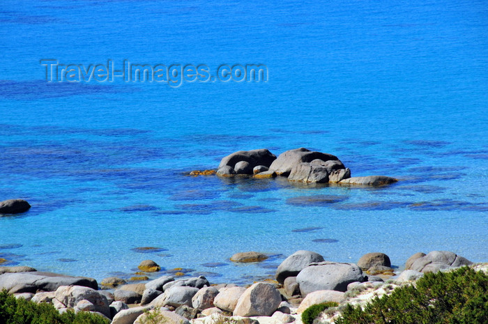 sardinia270: Villasimius municipality, Cagliari province, Sardinia / Sardegna / Sardigna: tropical looking waters of the Golfo di Carbonara - blue sea and rocks - photo by M.Torres - (c) Travel-Images.com - Stock Photography agency - Image Bank