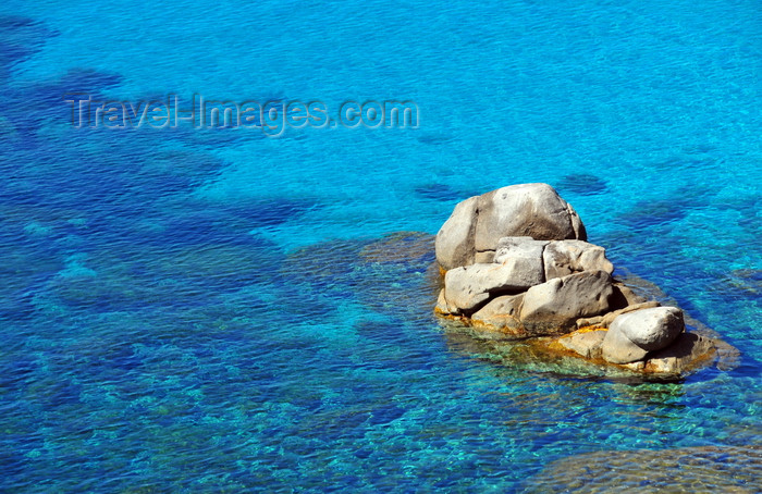 sardinia272: Porto Sa Ruxi, Villasimius municipality, Cagliari province, Sardinia / Sardegna / Sardigna: rocks on Golfo di Carbonara - blue and transparent water of the Mediterranean Sea - scoglio - photo by M.Torres - (c) Travel-Images.com - Stock Photography agency - Image Bank