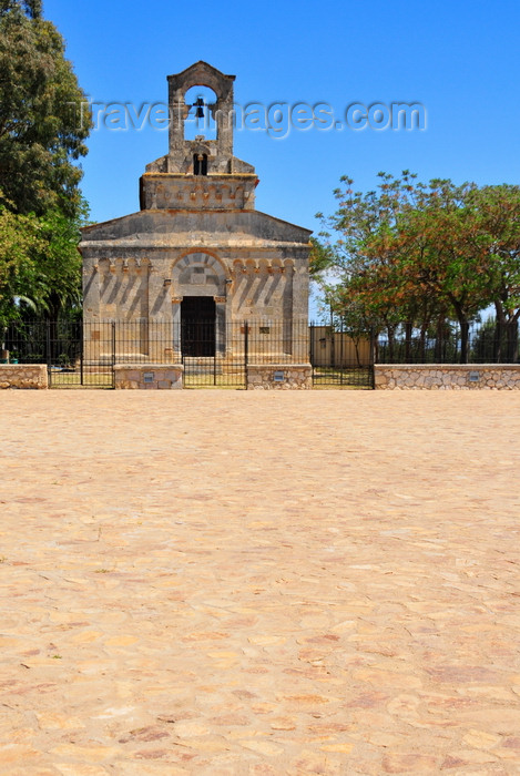 sardinia284: Uta / Uda, Cagliari province, Sardinia / Sardegna / Sardigna: Church of St Mary - Chiesa di Santa Maria - facade with corbels, facing west, like all medieval churches on the island - Romanesque style - photo by M.Torres - (c) Travel-Images.com - Stock Photography agency - Image Bank