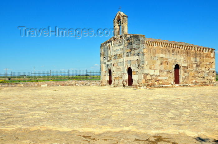 sardinia289: Villaspeciosa / Biddaspetziosa, Cagliari province, Sardinia / Sardegna / Sardigna: Church of Saint Platano - Chiesa di San Platano - Romanesque style - erected in 1135 by the Benedictine monks of Saint Victor Abbey, Marseille - photo by M.Torres - (c) Travel-Images.com - Stock Photography agency - Image Bank