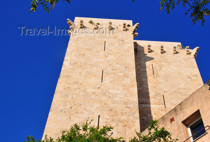 sardinia297: Cagliari, Sardinia / Sardegna / Sardigna: Elephant Tower - built in 1307 under the orders of Pisan consuls Giovanni de Vecchi and Giovanni Cinquini - Torre dell'Elefante - quartiere Castello - photo by M.Torres - (c) Travel-Images.com - Stock Photography agency - Image Bank