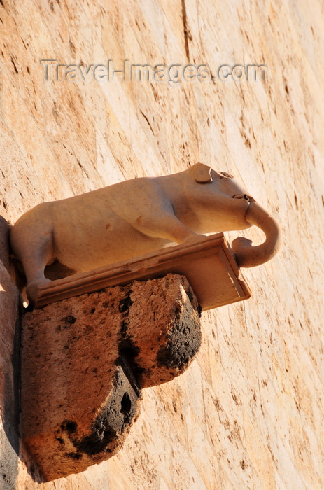 sardinia299: Cagliari, Sardinia / Sardegna / Sardigna: Elephant Tower - elephant sculpture, a symbol of Pisa - Torre dell'Elefante - quartiere Castello - photo by M.Torres - (c) Travel-Images.com - Stock Photography agency - Image Bank