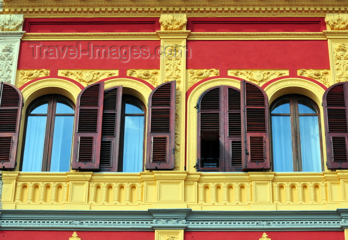 sardinia341: Cagliari, Sardinia / Sardegna / Sardigna: windows of Palazzo Putzu-Spano - French shutters on via Roma - quartiere Marina - photo by M.Torres - (c) Travel-Images.com - Stock Photography agency - Image Bank