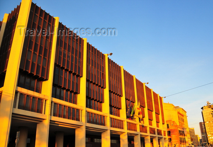 sardinia372: Cagliari, Sardinia / Sardegna / Sardigna: Via Roma - Palazzo del Consiglio Regionale, built over the ruins of the palazzo Rossetti, demolished by American bombs in 1943 - quartiere Marina - photo by M.Torres - (c) Travel-Images.com - Stock Photography agency - Image Bank